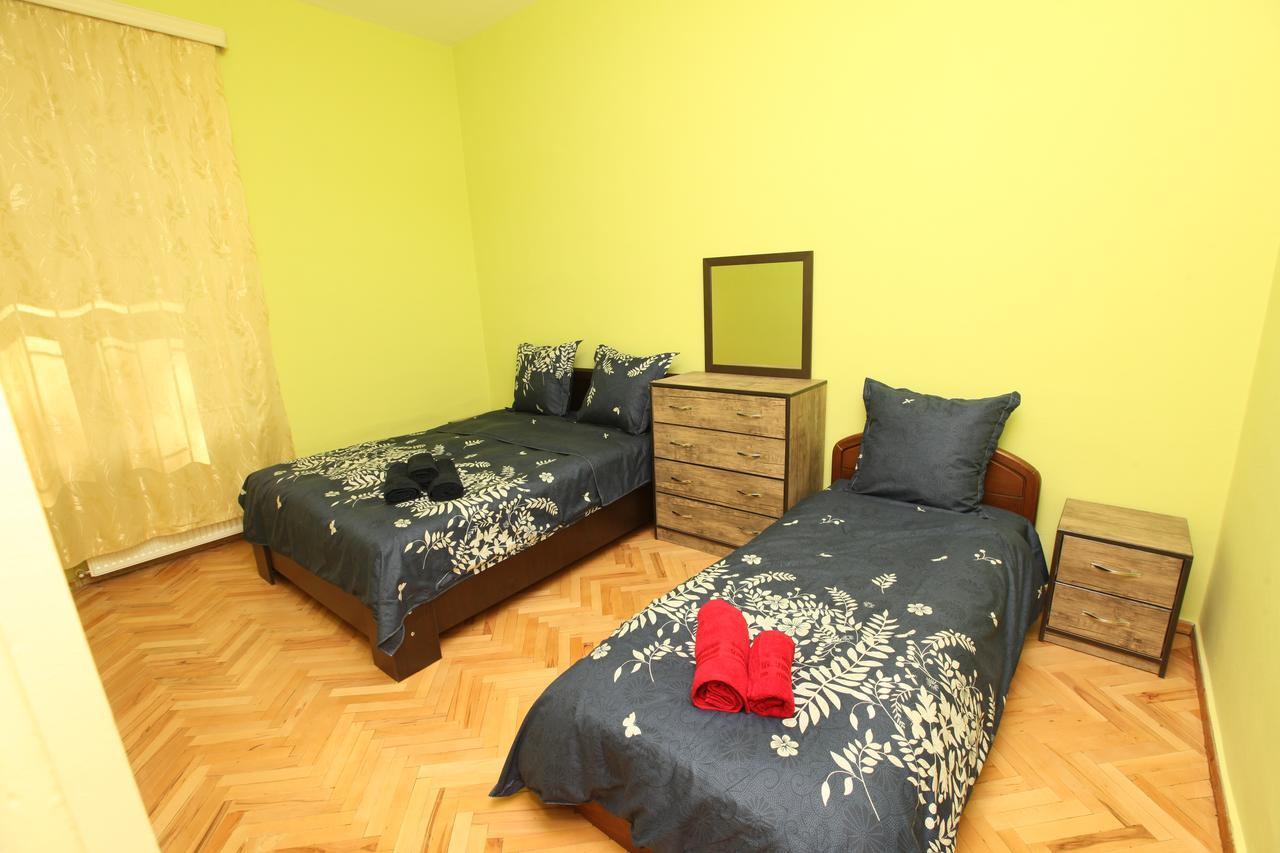 Apartment At Stalin House Tiflis Exterior foto